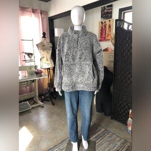 Cozy Gray Women’s Sherpa Pullover Hoodie
George brand
Size M